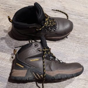 Columbia children's hiking waterproof boots